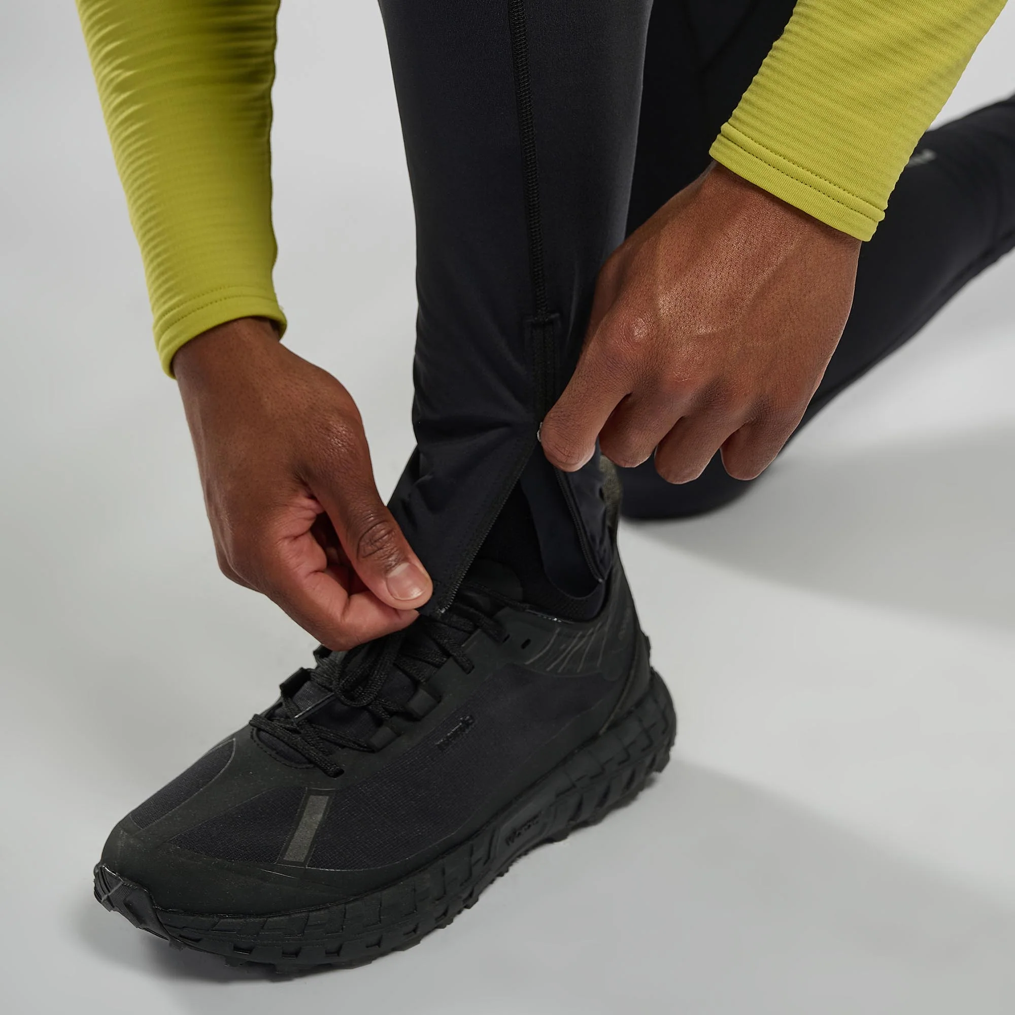 Montane Men's Slipstream Thermal Trail Running Tights - Image 9