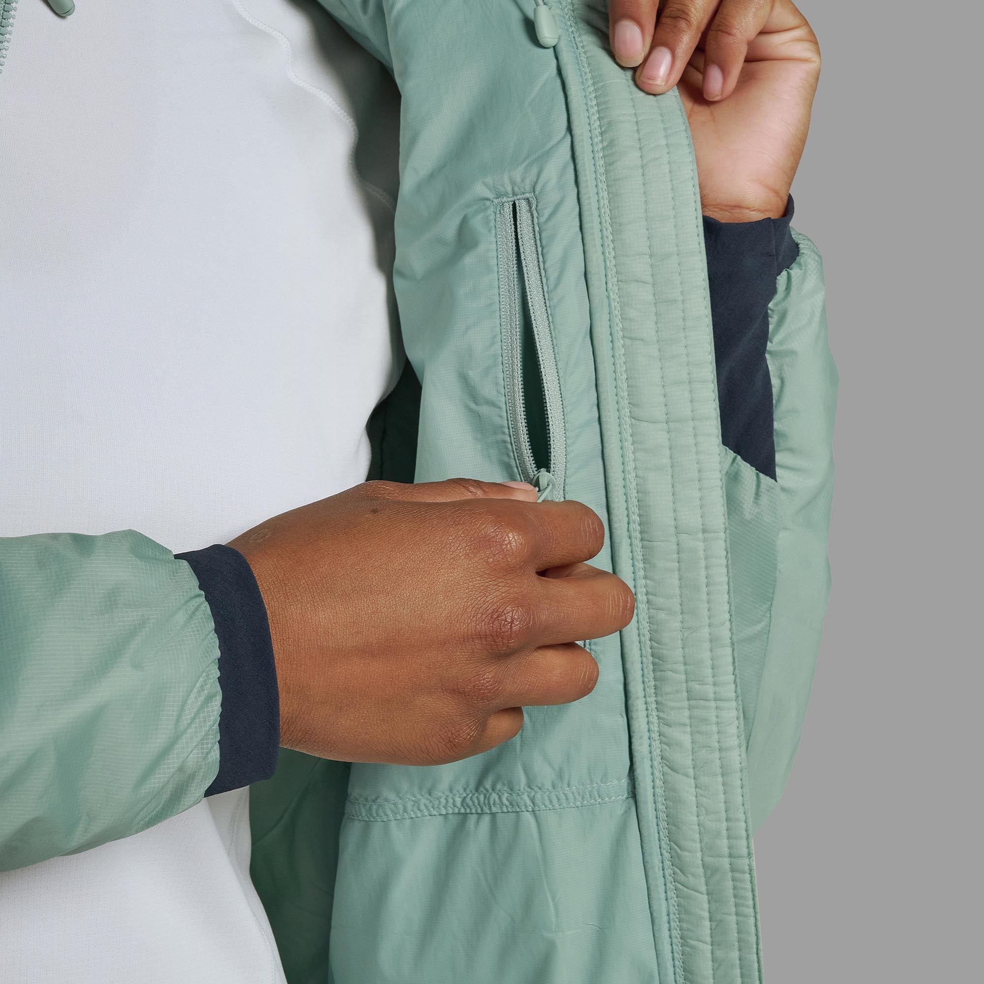 Montane Women's Fortes Lite Hooded Insulated Jacket - Image 5